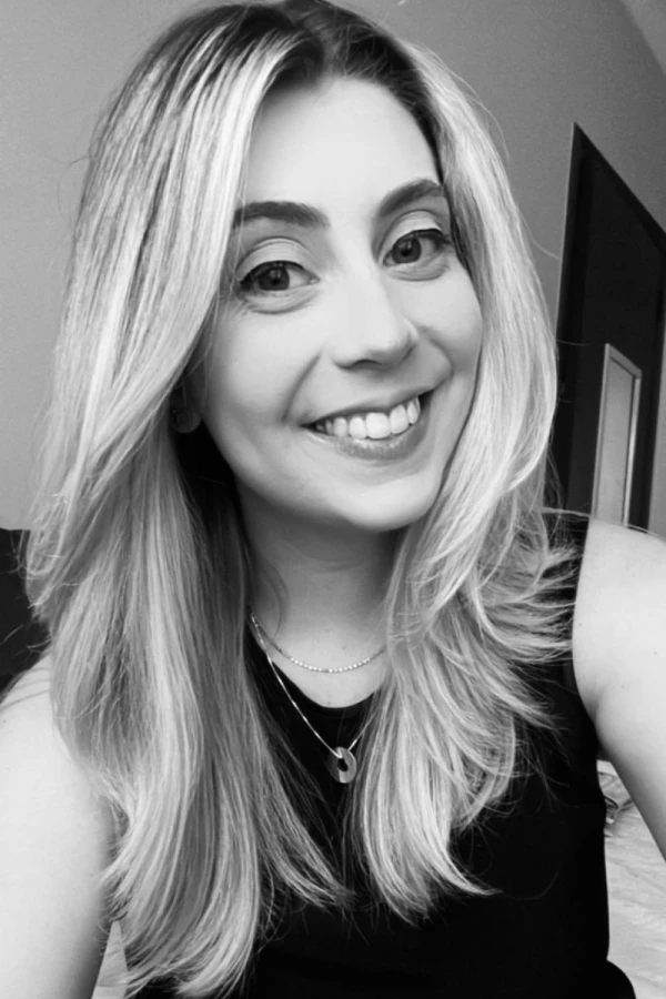 Fernanda Pasini Psicóloga Comportamental Infantil - Psicologia para Crianças e Adolescentes - Fortalecendo Emoções, Construindo Futuros. Agende uma consulta e descubra como podemos ajudar no desenvolvimento emocional e no bem-estar da sua família!