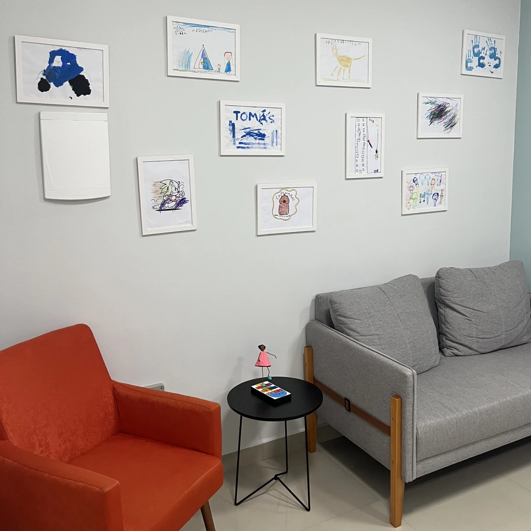 Fernanda Pasini Psicóloga Comportamental Infantil - Psicologia para Crianças e Adolescentes - Fortalecendo Emoções, Construindo Futuros. Agende uma consulta e descubra como podemos ajudar no desenvolvimento emocional e no bem-estar da sua família!